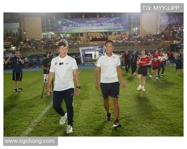 香港足球明星队队服设计理念与文化传承的完美结合探讨